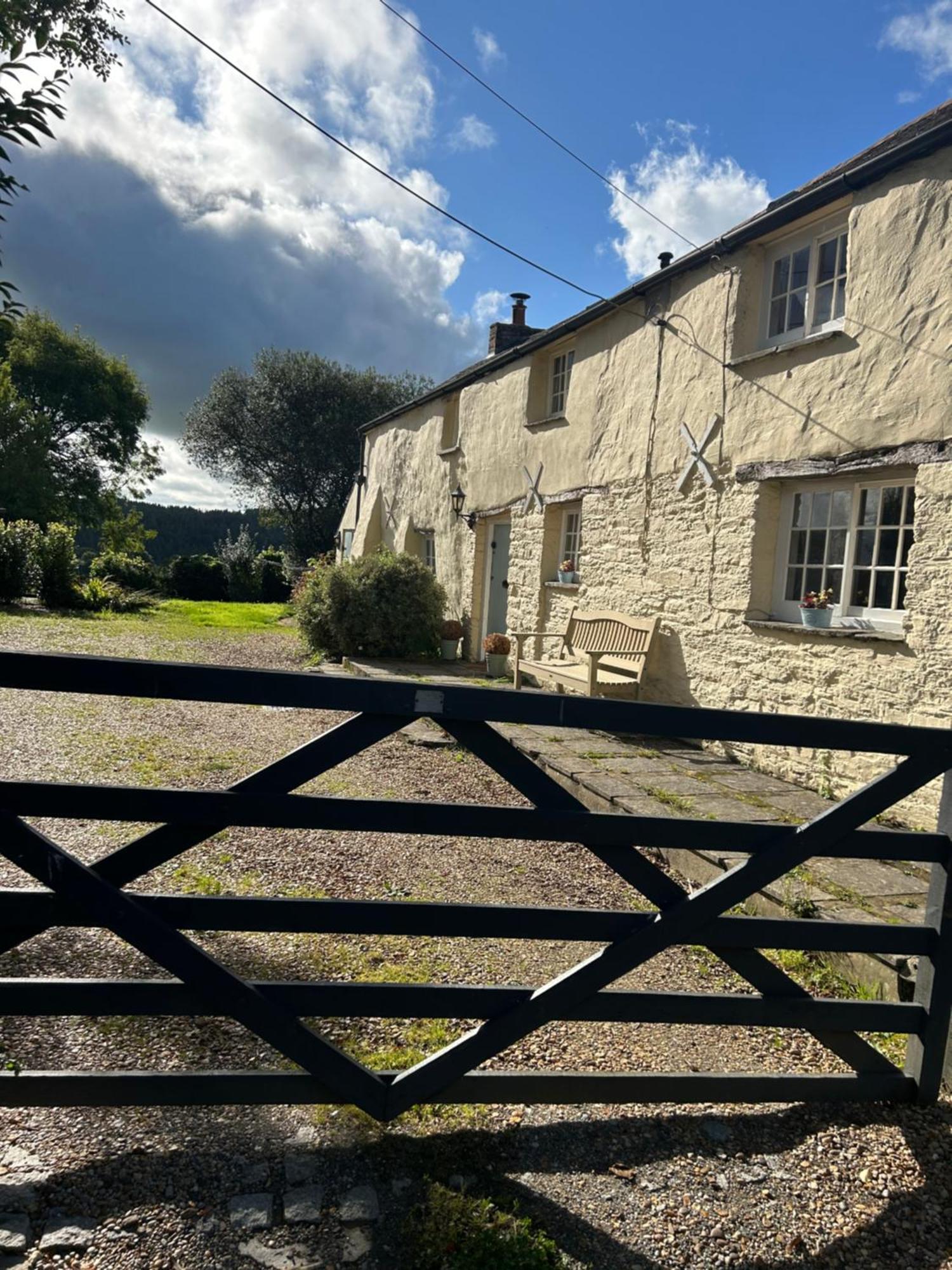Meadowside Cottage, Characterful Grade 2 Listed Cottage Near To Wadebridge And Padstow Eksteriør bilde