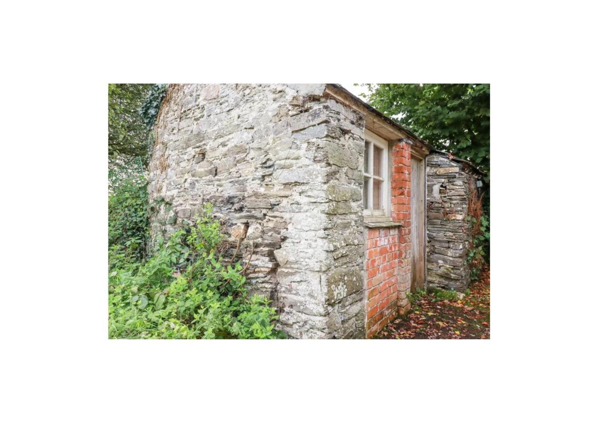 Meadowside Cottage, Characterful Grade 2 Listed Cottage Near To Wadebridge And Padstow Eksteriør bilde